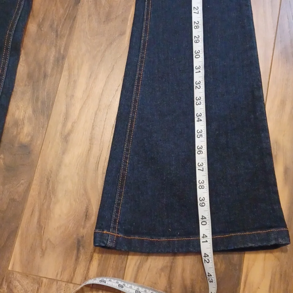BDG Jeans Size 25 98% Cotton 2% Spandex Made U.S.A. Dark Blue Flare Jean - Picture 11 of 12